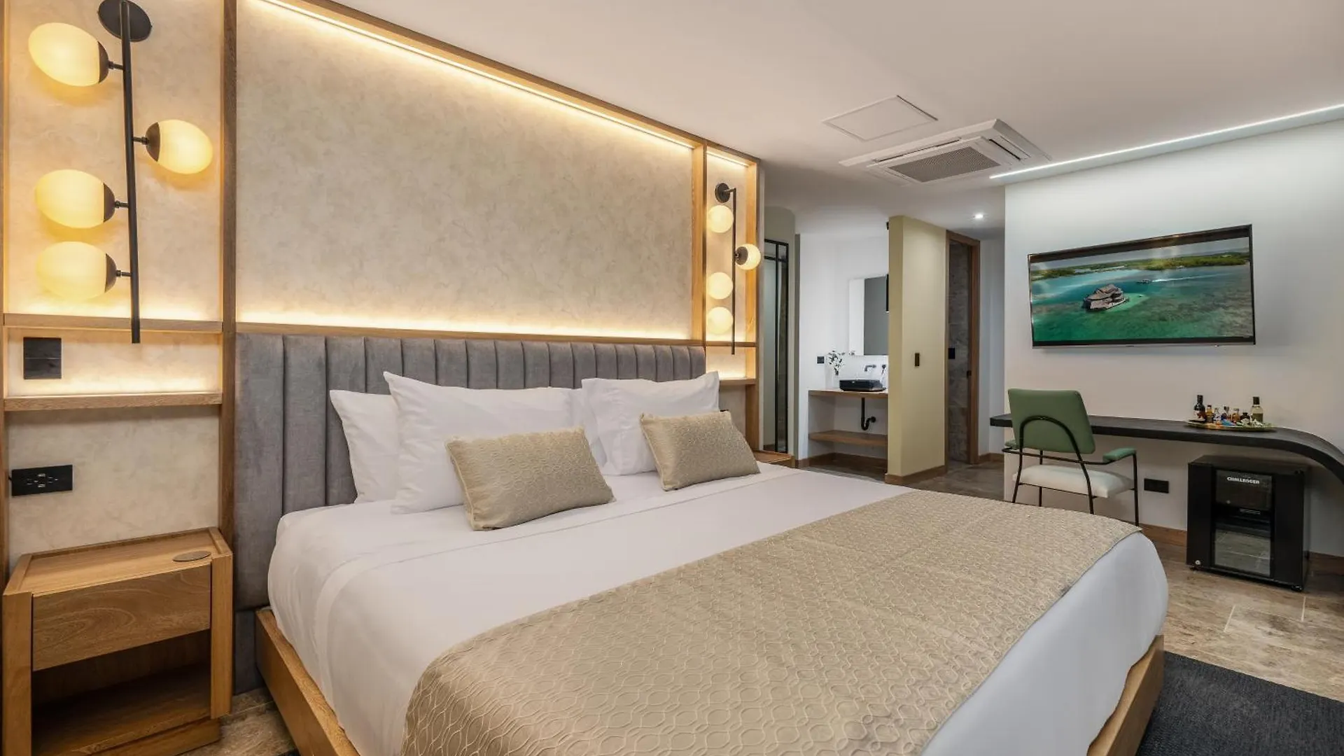 Lin Boutique Hotel By Housy Host Medellin Colombia