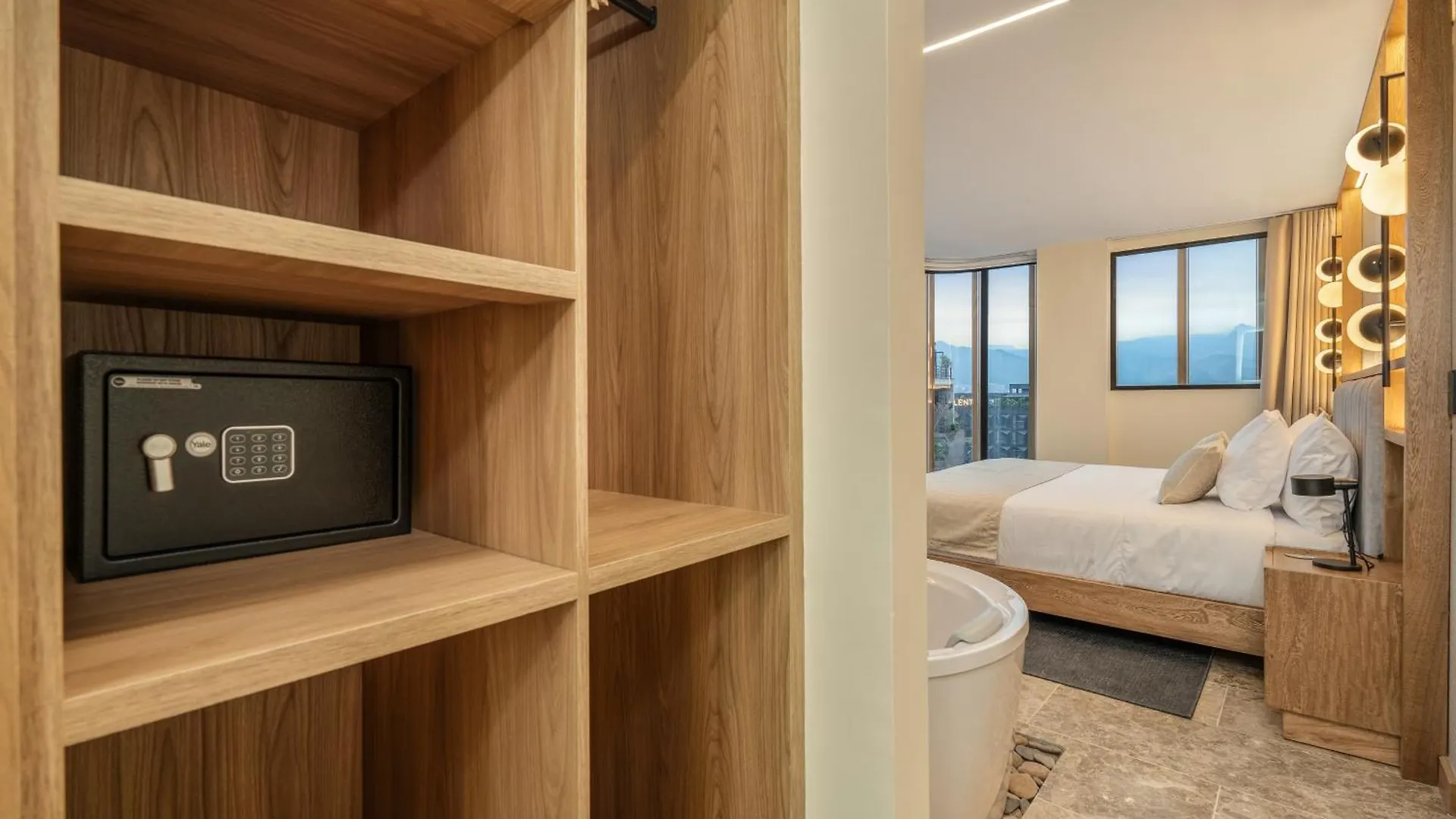 Lin Boutique Hotel By Housy Host Medellin 4*,  Colombia