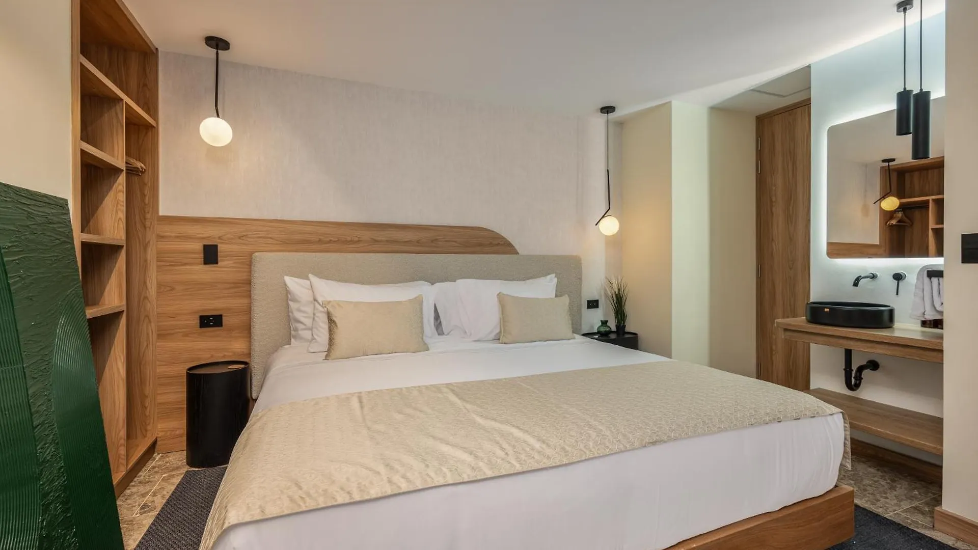 Lin Boutique Hotel By Housy Host Medellin 4*,