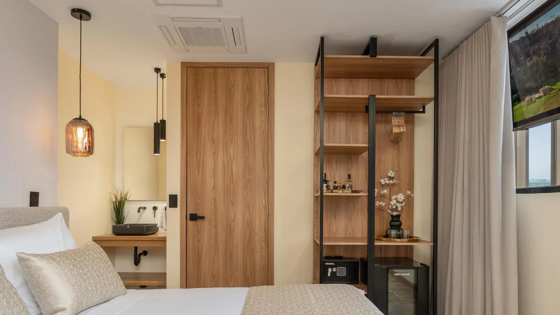 Lin Boutique Hotel By Housy Host Medellin