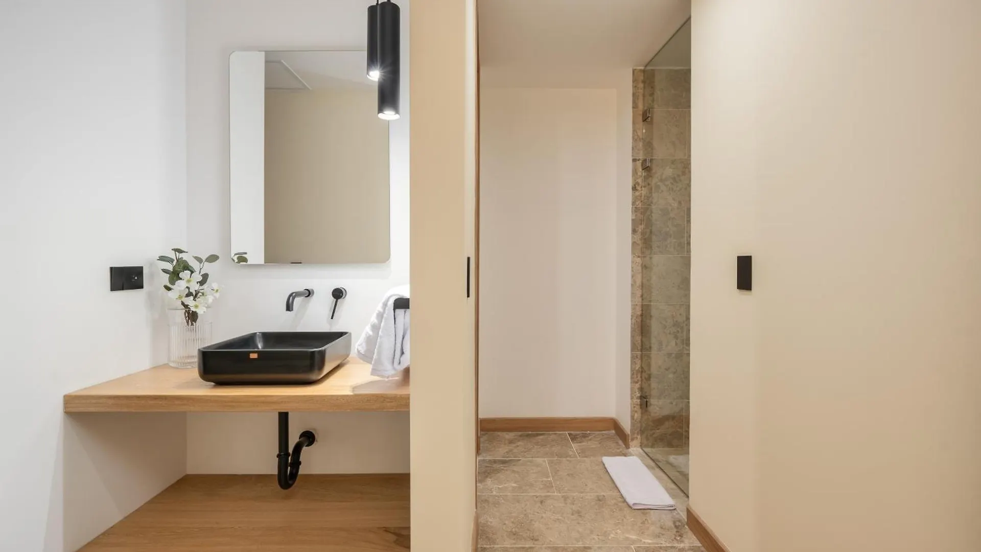 Lin Boutique Hotel By Housy Host Medellín