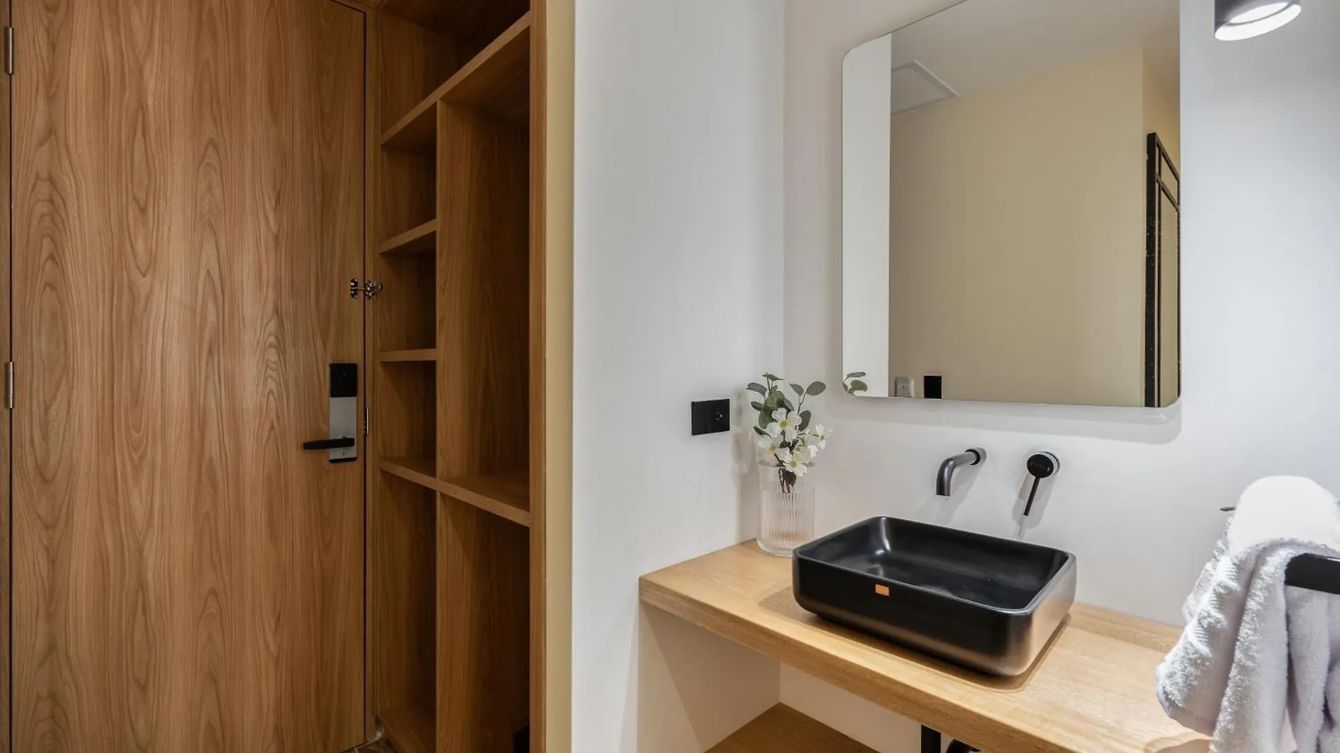 Lin Boutique Hotel By Housy Host Medellín